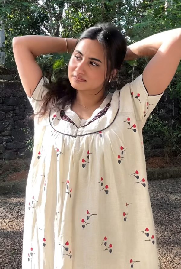 Diya call girl